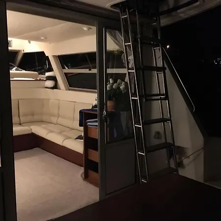 Botel Yacht Princess