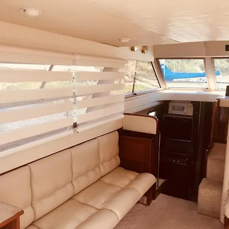 Botel Yacht Princess *
