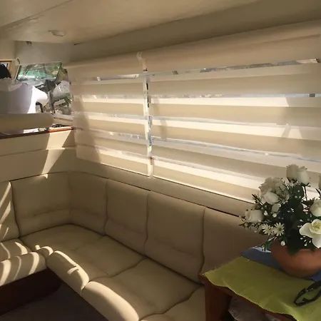 Botel Yacht Princess