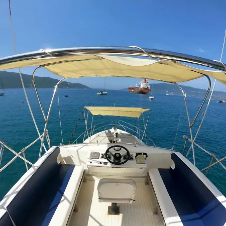 Yacht Princess Botel *